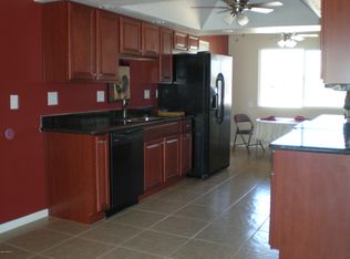 9922 Prairie hills Garage wall.jpg